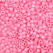 Miyuki Perlen delica's 11/0 Opaque dyed carnation pink