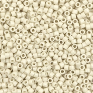 Miyuki Perlen delica's 11/0 Opaque luster linen beige DB-261