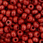 Preciosa Rocailles 6/0-93300 Natural opaque-port royale red