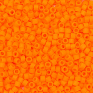 Miyuki Perlen delica's 11/0 Opaque matte mandarin orange DB-1583