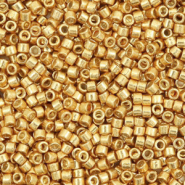 Miyuki Perlen delica's 11/0 Galvanized yellow gold DB-410