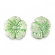 B&ouml;hmische Perlen Blume 9mm Paled green metallic-white