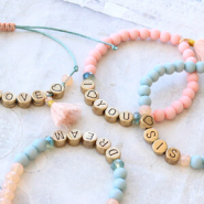 Schmucksets Macramé Armbänder mit Buchstabenperlen