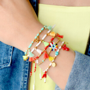 Schmucksets Bunte Sommerarmbänder mit Mini-Quasten herstellen