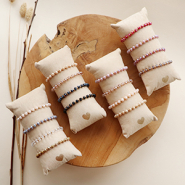 Schmucksets Inspirationen zu stilvollen Schmucksets mit facettierten Perlen-Armbändern 