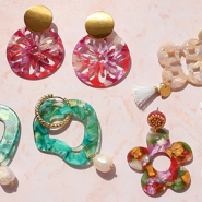 Schmucksets Inspirationszeit mit Resin-Anhängern im Eigendesign.