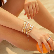 Schmucksets Armbanddesigns mit Buchstabenperlen aus DQ-Metall