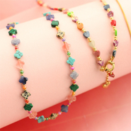 Schmucksets Kettendesigns mit Natursteinperlen in Herz- und Kleeblattformen 