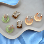 Neu Neu eingetroffen! Trendige Resin-Ohrringe