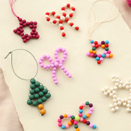 Schmucksets Verspielter Weihnachts-Schmuck aus Acrylperlen