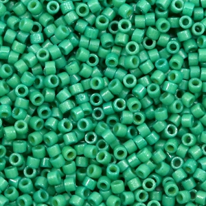 Miyuki Perlen delica's 11/0 Duracoat opaque dyed spruce green