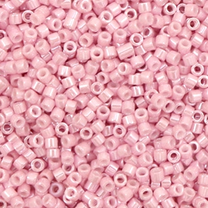 Miyuki Perlen delica's 11/0 Opaque luster rosewater DB-1907