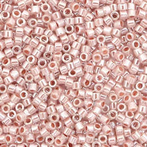 Miyuki Perlen delica's 11/0 Ceylon light cinnamon rose DB-256