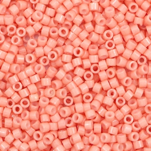 Miyuki Perlen delica's 11/0 Duracoat opaque dyed dark salmon DB-2112