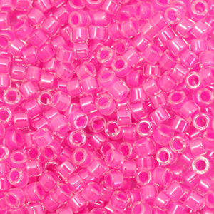 Miyuki Perlen delica's 11/0 Luminous hot magenta pink DB-2037
