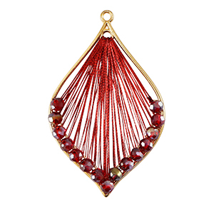Geh&auml;kelte Anh&auml;nger mit Makramee Band und Facettperlen Tropfen Gold-metallic red