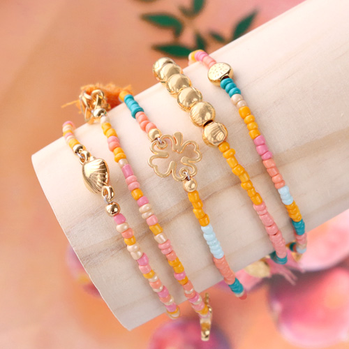Machen Sie Sommer Armb&auml;nder mit unserer neuen Kollektion Rocailles