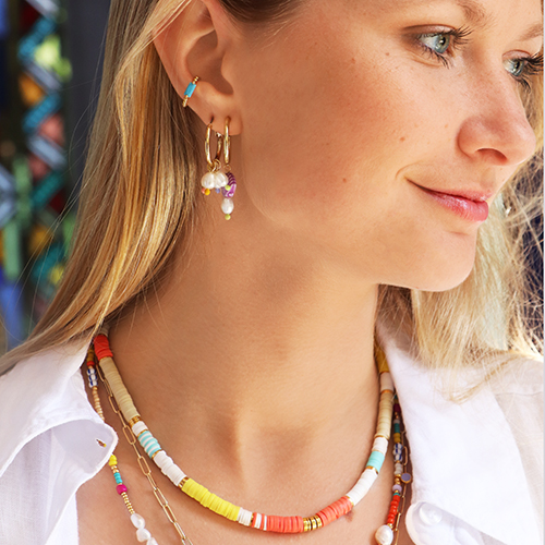 Lassen Sie sich von diesen bunten und fr&ouml;hlichen Schmuckst&uuml;cken im Wanderlust -Stil inspirieren