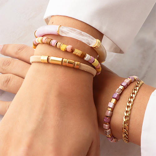 Ideen, wie Sie eine trendige Armbandkollektion gestalten k&ouml;nnen