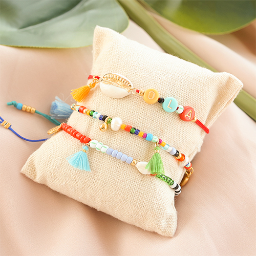Designs mit Quasten: Trendige Armb&auml;nder und Sonnenbrillenketten 