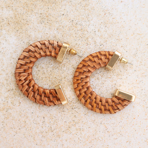 Ohrringdesigns mit Rattan-Anh&auml;ngern