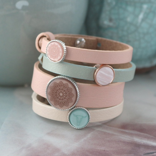 Mach hippe Armb&auml;nder und Schl&uuml;sselanh&auml;nger aus Cuoio mit unseren sch&ouml;nen Cabochon von Polaris Elements