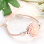 Armb&auml;nder und einen Schl&uuml;sselanh&auml;nger mit den sch&ouml;nsten neuen Camee Cabochons