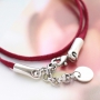Modische Armb&auml;nder und Schl&uuml;sselanh&auml;nger mit trendy Kordel Wildleder style