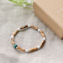 Beginnen Sie mit Holz Perlen und machen Sie sch&ouml;ne Armb&auml;nder