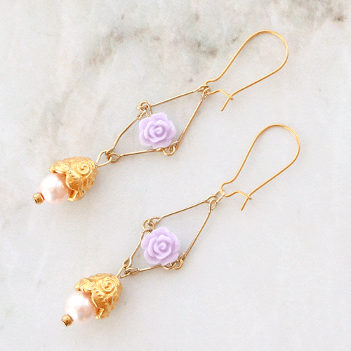 Machen Sie sch&ouml;ne Armb&auml;nder und Ringe mit den neuen Rosen Perlen: