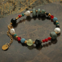 So kombinieren Sie mehrere Arten von Perlen im Schmuck: