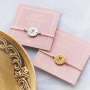 Entwerfen Sie tolle Geschenke mit der neuen &bdquo;Girls Support Girls&ldquo;-Kollektion 