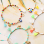 Mit Mini-Quasten f&uuml;r die tollsten bunten Armb&auml;nder loslegen!