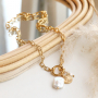 Wundersch&ouml;nen Schmuck gestalten mit gro&szlig;en S&uuml;&szlig;wasserperlen, stilvollen Edelstahlelementen und groben Verschl&uuml;ssen