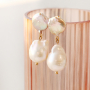 Wundersch&ouml;nen Schmuck gestalten mit gro&szlig;en S&uuml;&szlig;wasserperlen, stilvollen Edelstahlelementen und groben Verschl&uuml;ssen