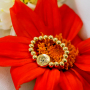 Erstellen Sie personalisierte Armb&auml;nder mit Geburtsblumenperlen