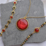 Entwerfen Sie trendigen Schmuck mit Polaris Elements Cabochons und Perlen
