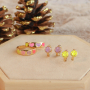 Kombinieren Sie diese bunten Ringe und Ohrringe mit handgefertigtem Schmuck