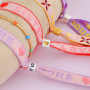 Verwenden Sie dieses sch&ouml;ne Band f&uuml;r Ihre Armband-Kollektion