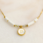 Designen Sie personalisierten Schmuck mit edelstahlgefassten Perlmuttanh&auml;ngern