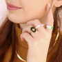 Kreative Ringdekoration auf Samtdisplays