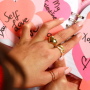 Entwerfen Sie eine ganz besondere Schmuckkollektion zum Valentinstag