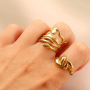 Ringe, die H&auml;nde ausdrucksstark machen 