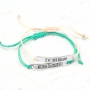 Hippe Slogan Armb&auml;nder und Rocailles in Kombination mit anderen hippen Armb&auml;ndern!