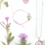 Cabochons mit getrockneten Blumen machen Ihren Schmuck fr&ouml;hlich und Sie nat&uuml;rlich auch!