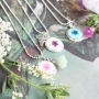 Cabochons mit getrockneten Blumen machen Ihren Schmuck fr&ouml;hlich und Sie nat&uuml;rlich auch!