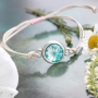 Cabochons mit getrockneten Blumen machen Ihren Schmuck fr&ouml;hlich und Sie nat&uuml;rlich auch!