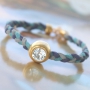 Diese sch&ouml;nen Armb&auml;nder machen Sie mit dem sch&ouml;nsten Reihmaterial und unseren phantastischen neuen Artikeln aus DQ Metall mit u.a. sch&ouml;nen Mini Anh&auml;ngern.