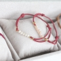 Diese Armb&auml;nder sind so h&uuml;bsch&hellip;Wir inspirieren Sie die sch&ouml;nsten Kreationen zu machen mit gef&auml;rbtem Elastik Draht!