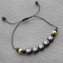 Sind Sie auf der Suche nach etwas Neuem? Diese Acryl Buchstabenperlen in der Farbe schwarz sind ganz anders als das, was Sie bisher gesehen haben und sie sind mega trendy!
